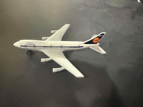 1973 lufthansa matchbox 747 - 1973,
